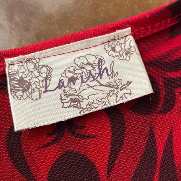 Lavish Sleeveless Top Red & Black - Picture 4 of 7